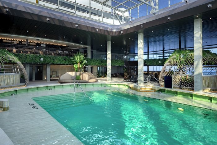 Botanic Garden Pool